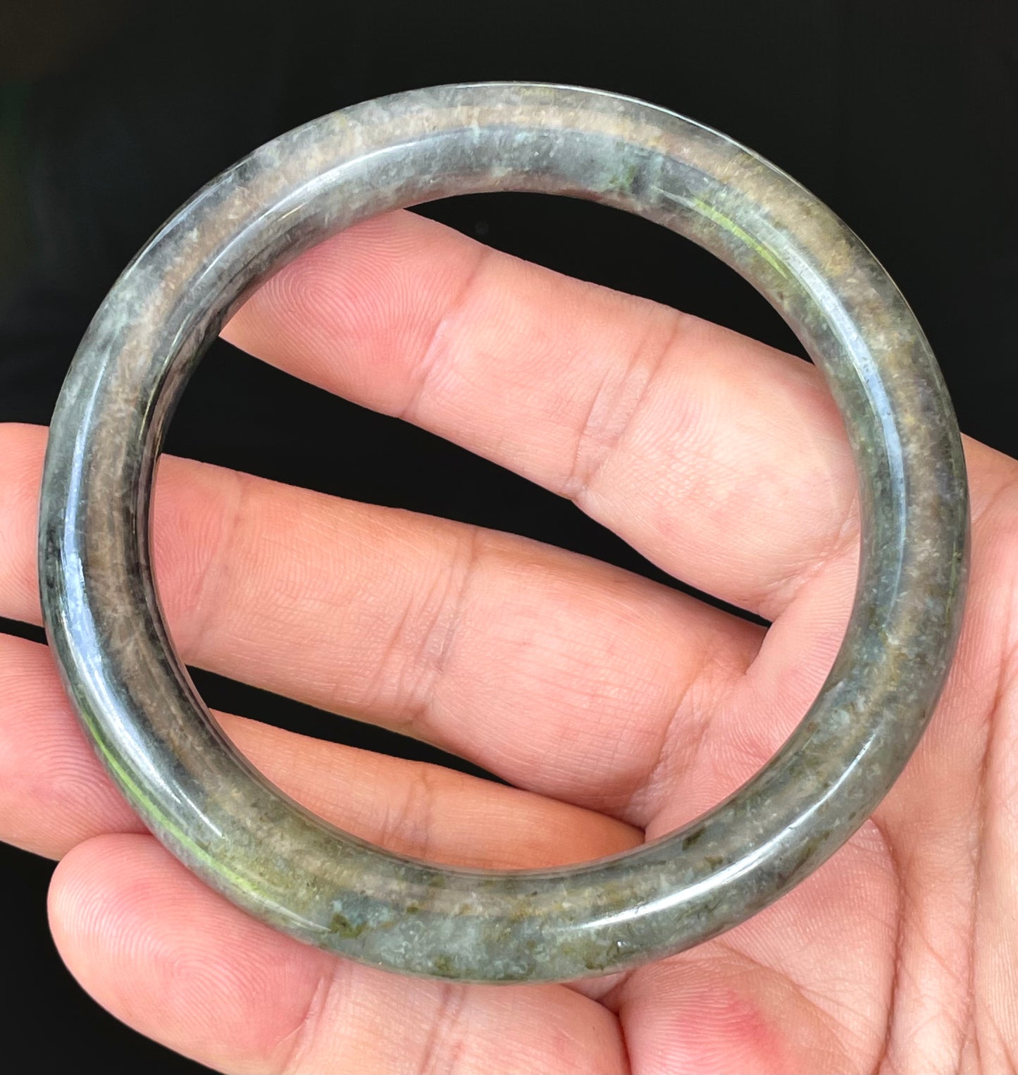 Natural Burmese Jadeite Jade Bangle – Icy Black, Grayish Milky White & Moss Green – Princess Cut – 62.5mm – JB404