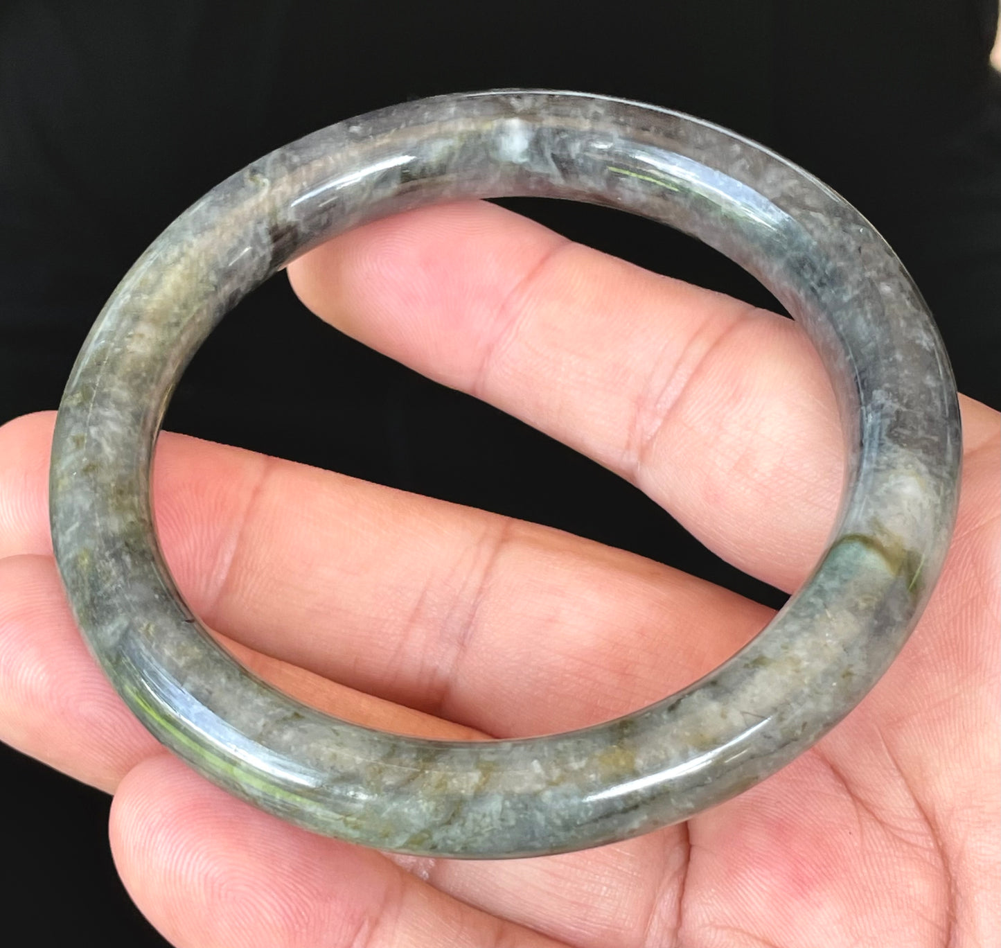 Natural Burmese Jadeite Jade Bangle – Icy Black, Grayish Milky White & Moss Green – Princess Cut – 62.5mm – JB404
