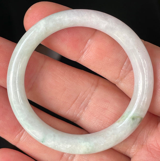 Glassy luster and fine crystalline texture of the authentic Myanmar jade princess cut bangle JB251