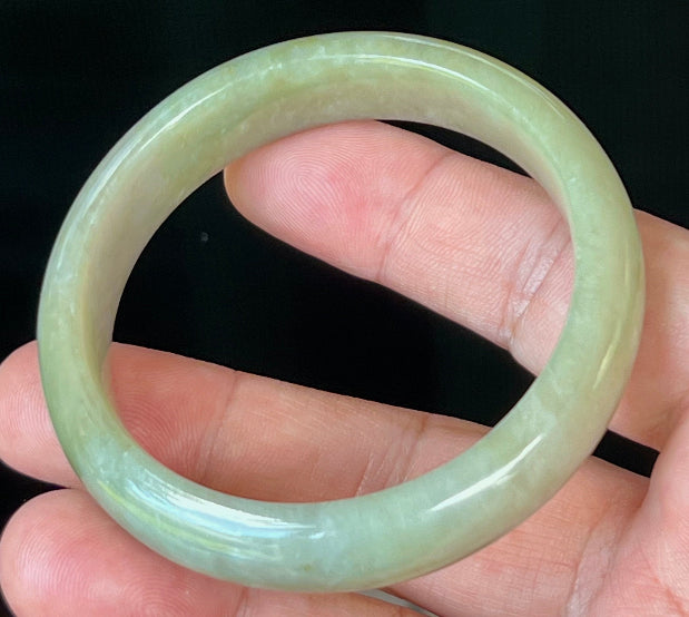 Flat inner profile of 62.1mm icy green Burmese jade bangle JB1302