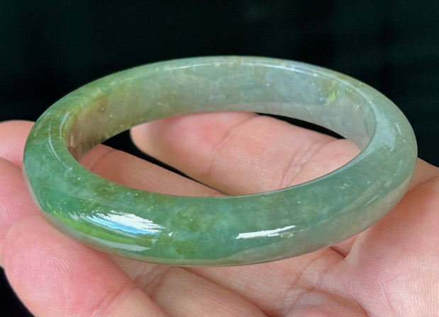 Translucent fine crystalline texture of Grade A natural Myanmar jadeite