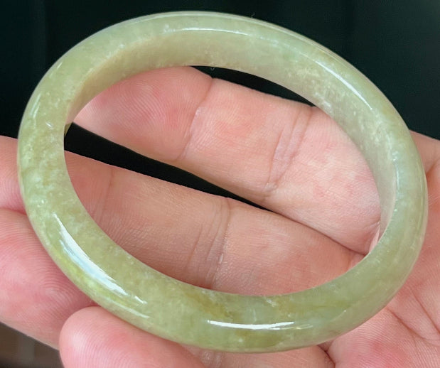 Translucent fine crystalline texture of Grade A natural Myanmar jadeite