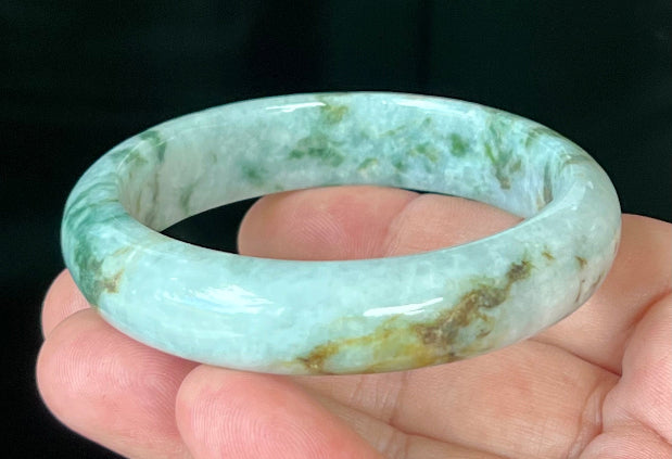 Translucent fine crystalline texture of Grade A natural Myanmar jadeite