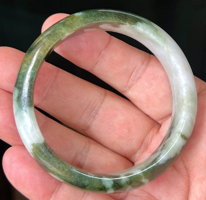 Rounded classic profile of 57.2mm icy apple green Burmese jade bangle JB517