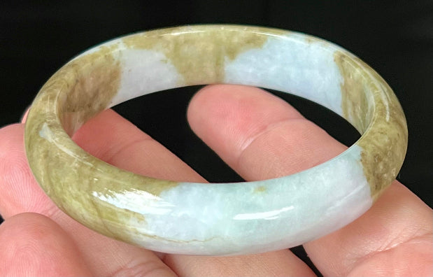 Translucent fine crystalline texture of Grade A natural Myanmar jadeite