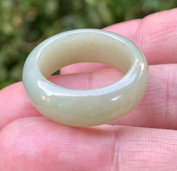 Glassy luster and fine crystalline texture of the authentic Myanmar jade smooth ring band JRN043