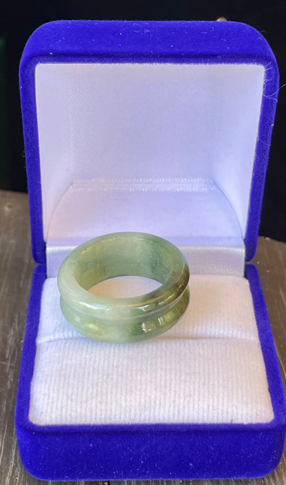 Glassy luster and fine crystalline texture of the authentic Myanmar jade double bangle ring JRT009