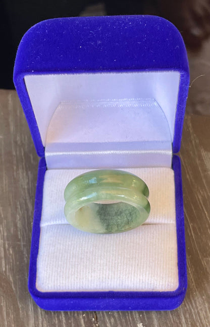 Glassy luster and fine crystalline texture of the authentic Myanmar jade double bangle ring JRT009