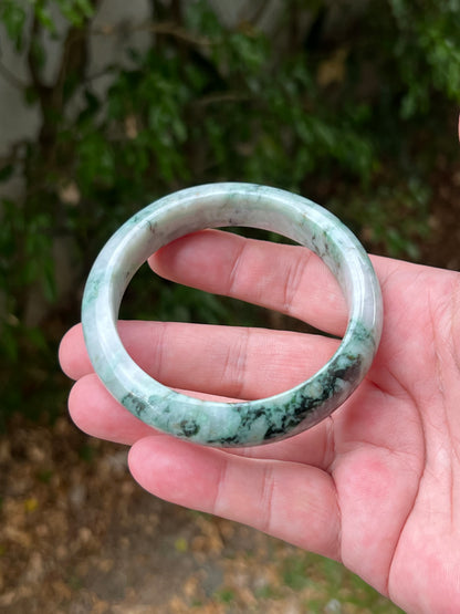 Translucent fine crystalline texture of Grade A natural Myanmar jadeite