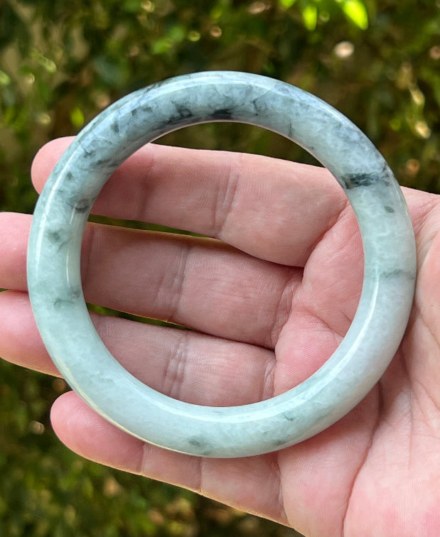 Translucent fine crystalline texture of Grade A natural Myanmar jadeite