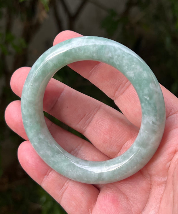 Translucent fine crystalline texture of Grade A natural Myanmar jadeite