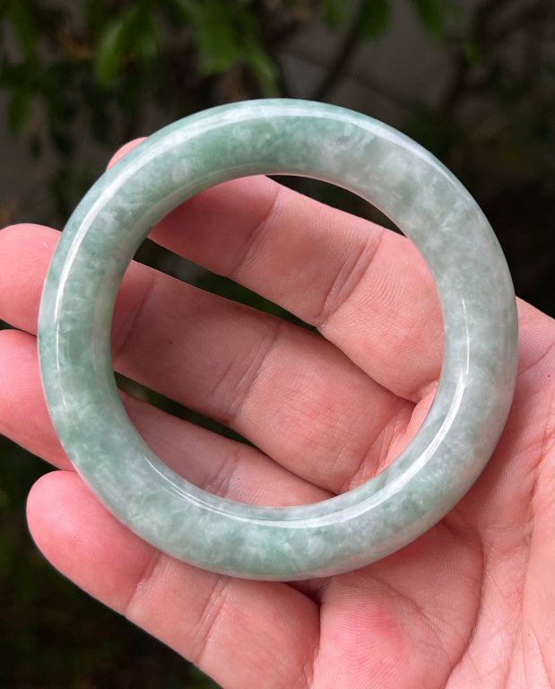 Translucent fine crystalline texture of Grade A natural Myanmar jadeite