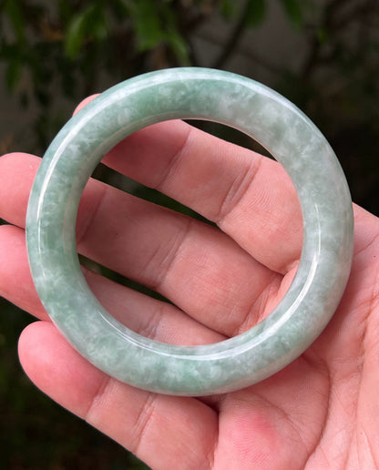 Translucent fine crystalline texture of Grade A natural Myanmar jadeite