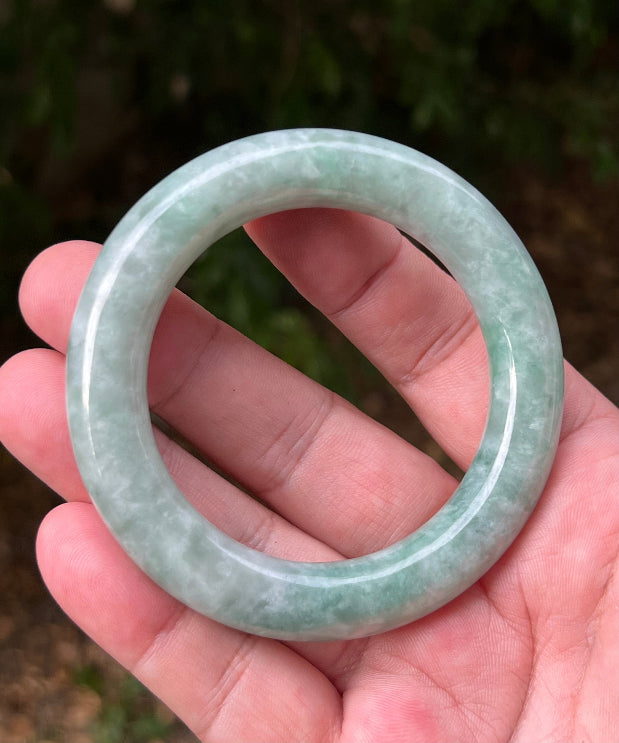 Translucent fine crystalline texture of Grade A natural Myanmar jadeite