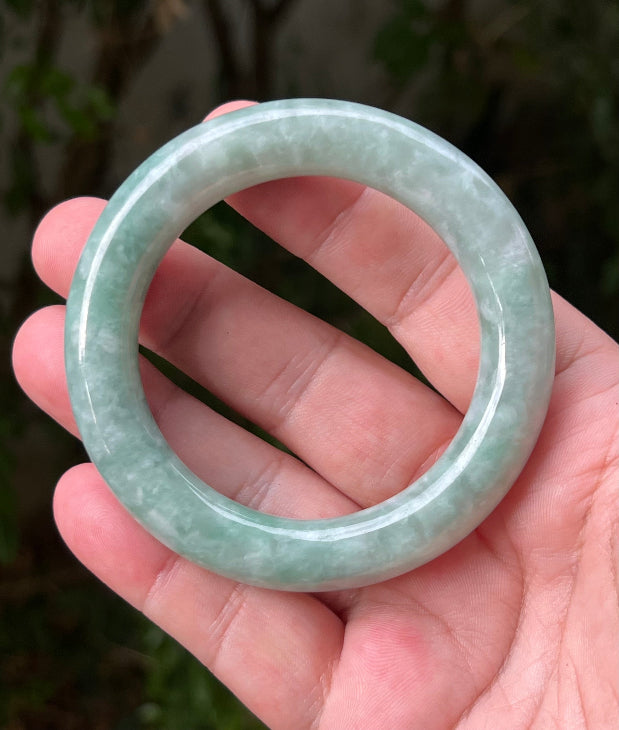Translucent fine crystalline texture of Grade A natural Myanmar jadeite