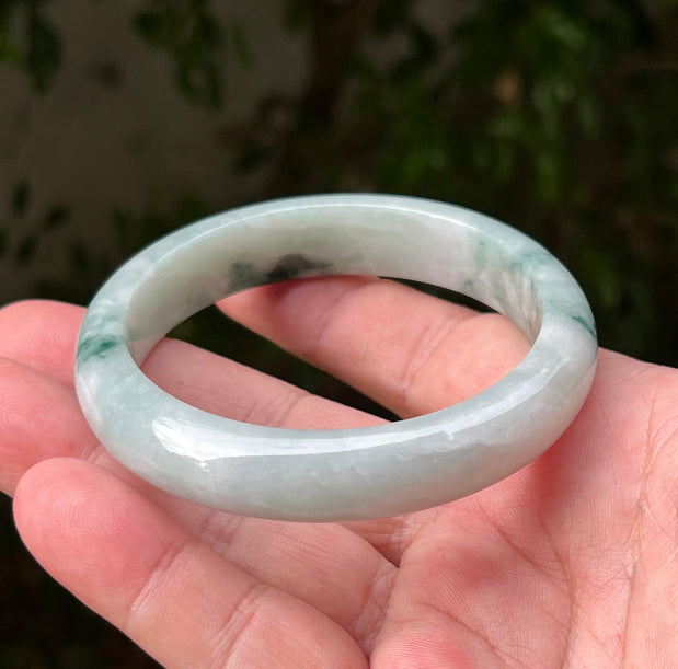 Translucent fine crystalline texture of Grade A natural Myanmar jadeite