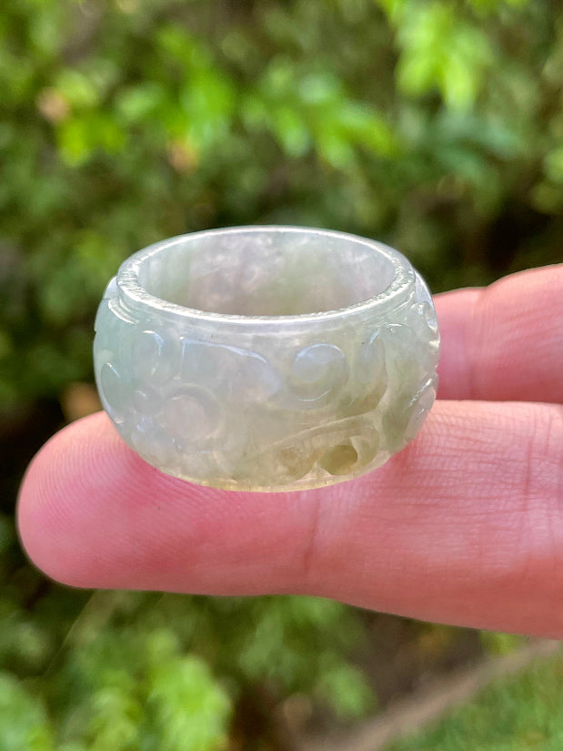 Wide, bold statement band of Size US 11.5 natural Grade A jadeite thumb ring JRN031