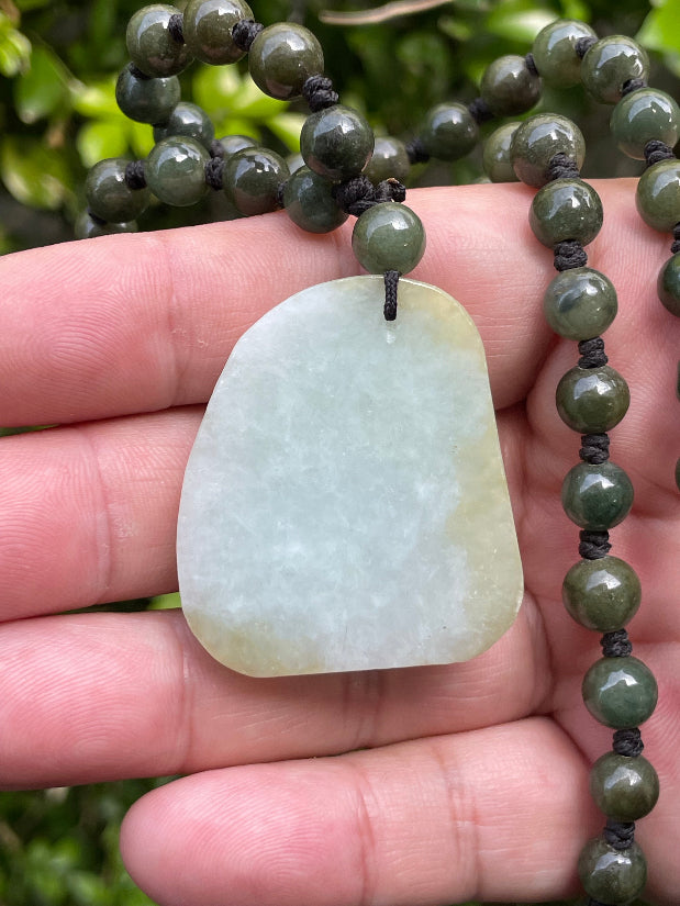 [JP067] Hand-carved authentic Myanmar jadeite dragon motif with a beaded necklace