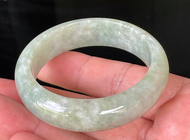 Semi-translucent glassy luster of natural Grade A Myanmar jadeite