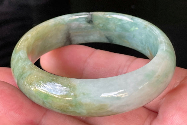 Semi-translucent bright glassy luster of natural Grade A Myanmar jadeite