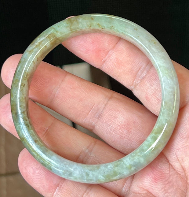 Semi-translucent glassy luster of natural Grade A Myanmar jadeite