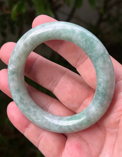 Flat inner profile of 62.1mm icy green Burmese jade bangle JB1302