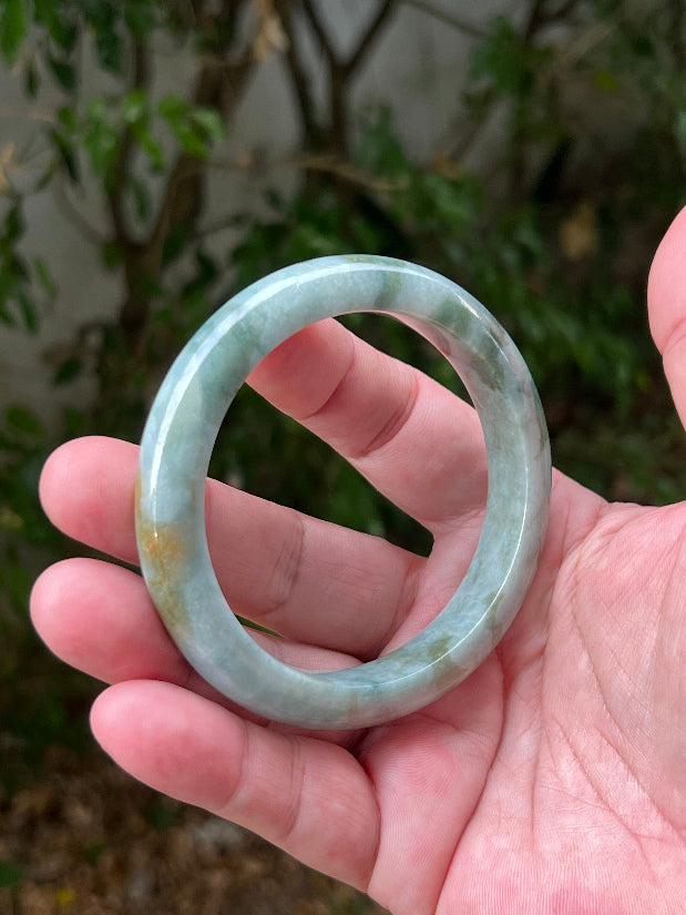 Flat inner and rounded outer profile of 62.2mm Burmese jade bangle JB1313