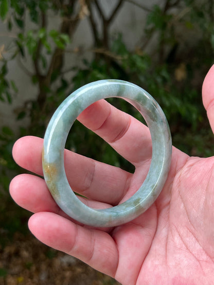Flat inner and rounded outer profile of 62.2mm Burmese jade bangle JB1313