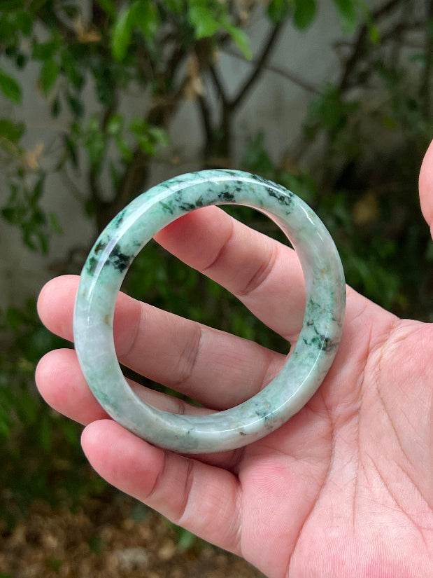 Translucent fine crystalline texture of Grade A natural Myanmar jadeite