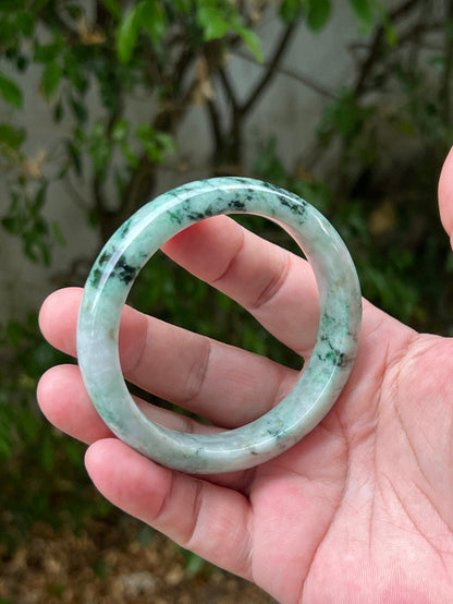 Translucent fine crystalline texture of Grade A natural Myanmar jadeite