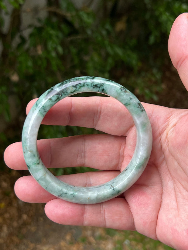 Flat inner profile of 62.1mm icy green Burmese jade bangle JB1302	