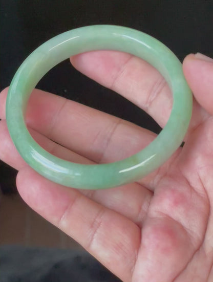 Natural Certified Burmese Jadeite Jade Bangle – Icy Apple Green & Imperial Green with Milky White Hues – 58.5mm – JB918