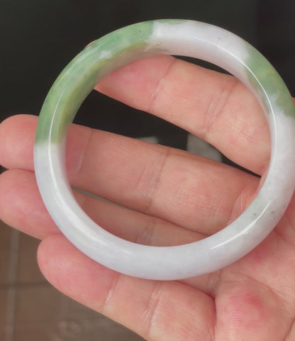 Natural Certified Burmese Jadeite Jade Bangle – Icy Greyish Milky White with Apple Imperial Green hues – 58.5mm – JB085
