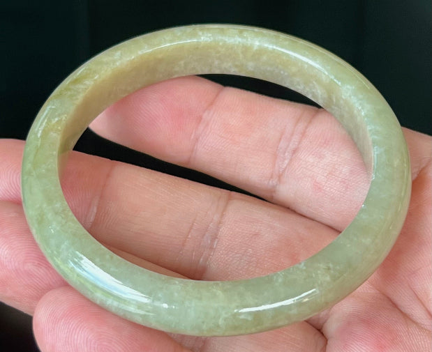 Translucent fine crystalline texture of Grade A natural Myanmar jadeite