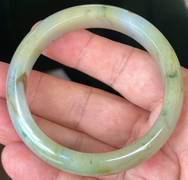 Translucent fine crystalline texture of Grade A natural Myanmar jadeite