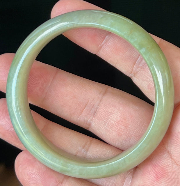 Translucent fine crystalline texture of Grade A natural Myanmar jadeite