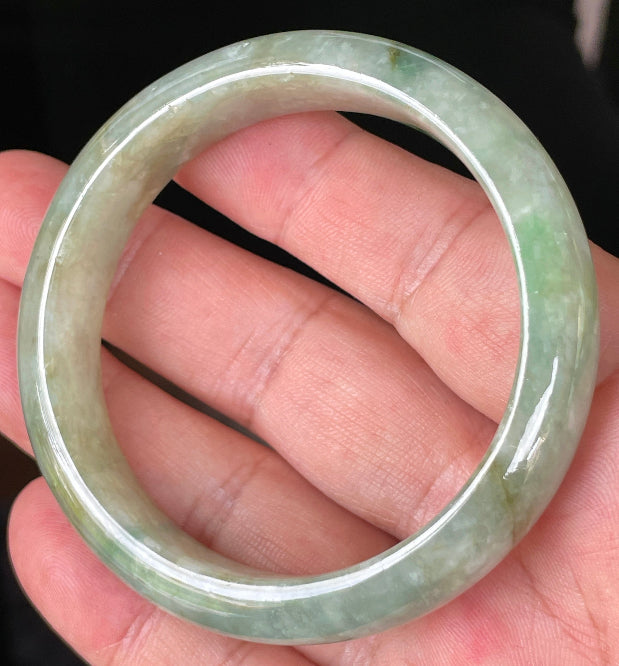 Flat inner and round outer edges (Peace profile) of 55.4mm icy apple and imperial green Burmese jade bangle JB230