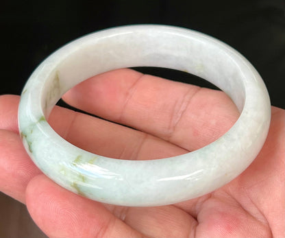 Translucent fine crystalline texture of Grade A natural Myanmar jadeite