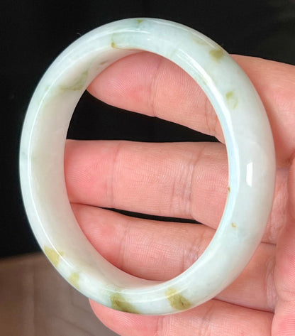Translucent fine crystalline texture of Grade A natural Myanmar jadeite