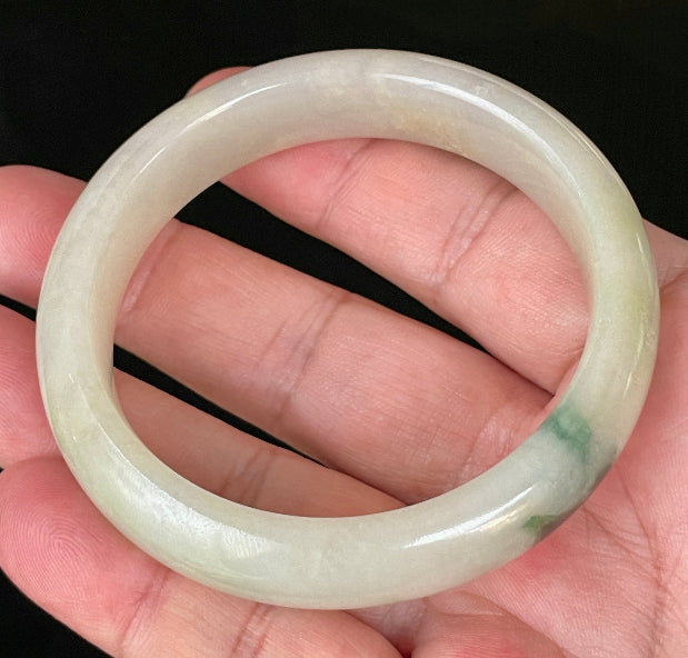 Flat inner and round outer edges of 56.1mm icy yellow and white Burmese jade bangle JB109