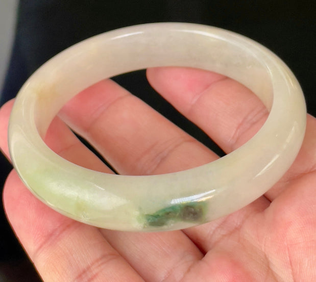 Flat inner and round outer edges of 56.1mm icy yellow and white Burmese jade bangle JB109