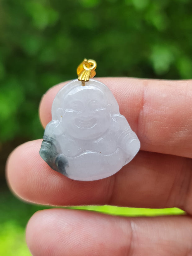 Fine texture of the authentic Myanmar jade pendant JHB006 showcasing a carved Laughing Buddha Feng Shui design for joy
