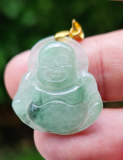 Fine texture of the authentic Myanmar jade pendant JHB007 showcasing a carved Laughing Buddha Feng Shui design for joy