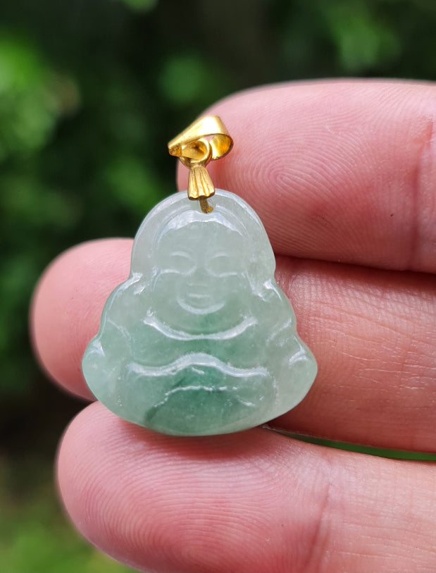 Fine texture of the authentic Myanmar jade pendant JHB001 showcasing a carved Laughing Buddha Feng Shui design for joy