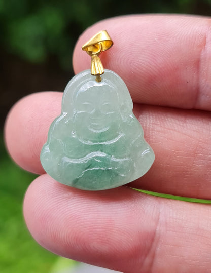 Fine texture of the authentic Myanmar jade pendant JHB001 showcasing a carved Laughing Buddha Feng Shui design for joy